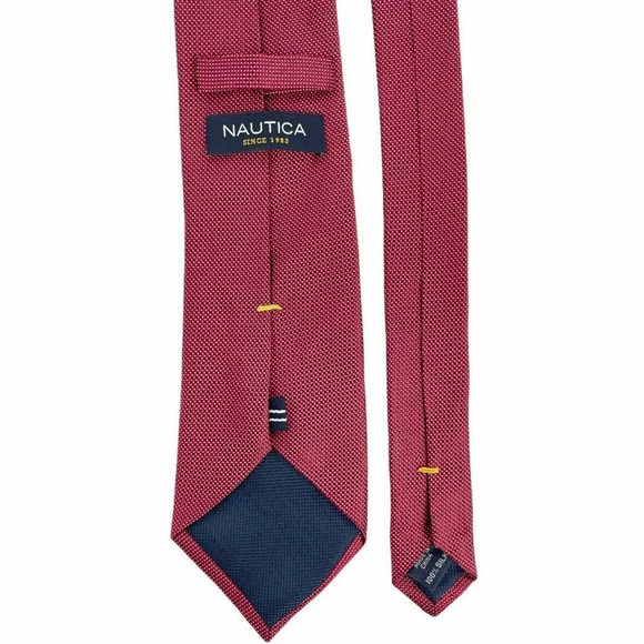 Nautica Necktie Men's Classic Geometric Red 100% Silk (60" Length 3.25" Width) - Picture 4 of 6